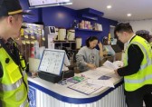 推動垃圾分類落地！社區開展店鋪垃圾分類檢查