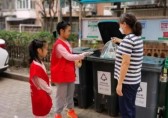 八角北路社區(qū)開展垃圾分類活動